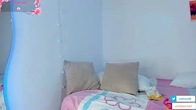 ariel35 online show from November 2025 08:03:01 PM