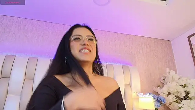 Rebeca jones online show from March 2025 01:10:02 PM