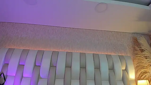 Rebeca jones online show from March 2026 12:09:01 PM