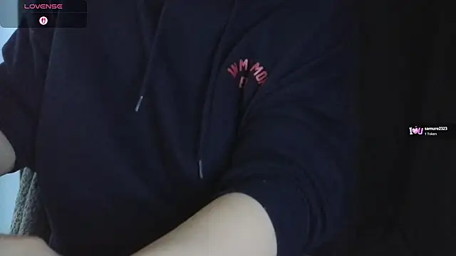 Mia G0ld online show from April 2026 07:07:02 PM