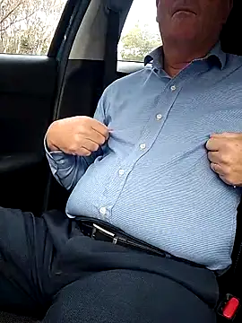 stiffandlubedxh online show from November 2025 09:03:01 PM