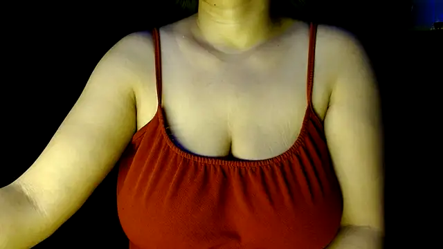 janifer001 online show from March 2026 12:29:01 AM