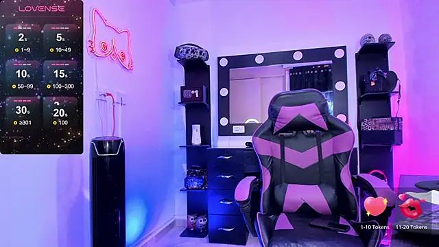 miss kitty online show from November 2025 11:54:02 PM