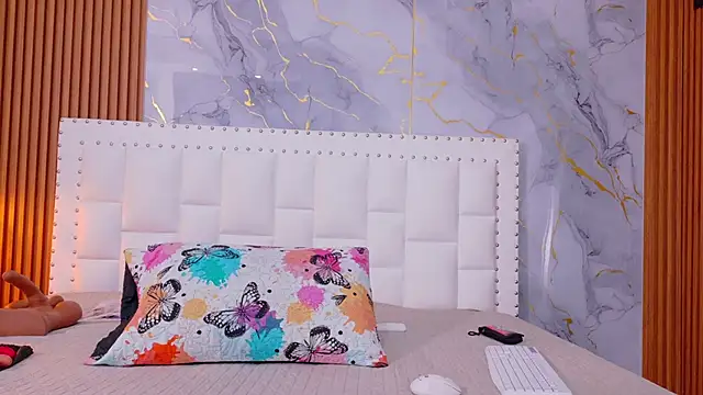 naughty ebonyy online show from February 2026 12:06:02 AM