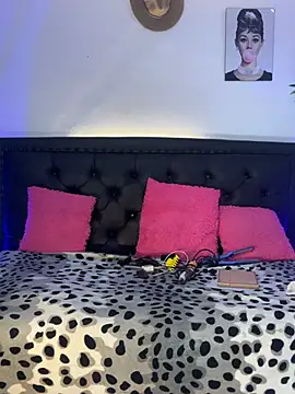 lonely shewolf online show from January 2026 06:13:02 PM