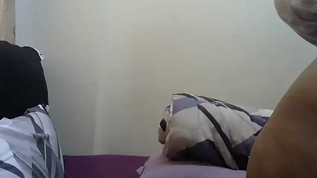 AddictiveAssCurves online show from October 2025 07:40:01 AM