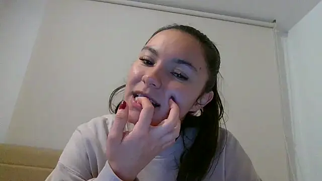  andygirl online show from April 2026 11:19:02 PM