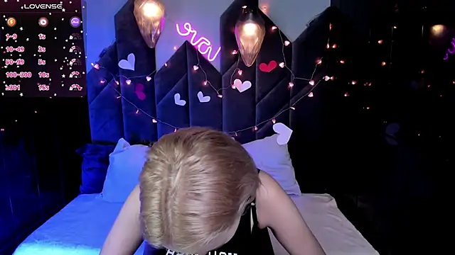 Snapshot of StephanieSweety chatting on February 2025 02:09:02 PM StephanieSweety online show from February 2025 02:09:02 PM