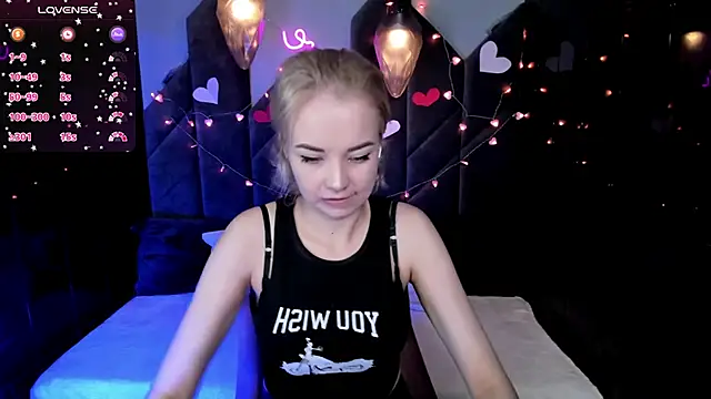 Snapshot of StephanieSweety chatting on February 2025 05:11:02 PM StephanieSweety online show from February 2025 05:11:02 PM