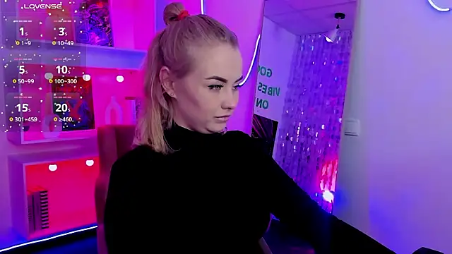 StephanieSweety online show from February 2026 05:44:02 PM