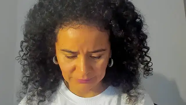 Sami Hotie1 online show from October 2025 09:05:02 PM