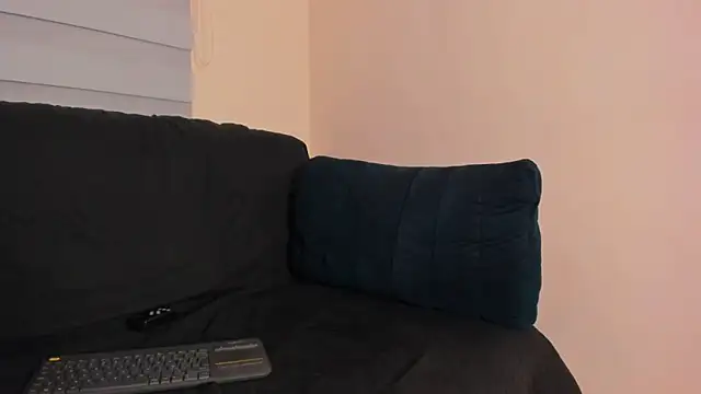 Tyler Waka01 online show from May 2026 12:18:01 AM