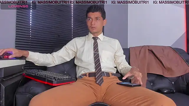 massimo g online show from April 2026 01:50:02 PM