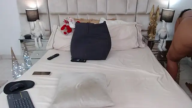 JesicaTaylorxx online show from December 2024 10:49:01 AM