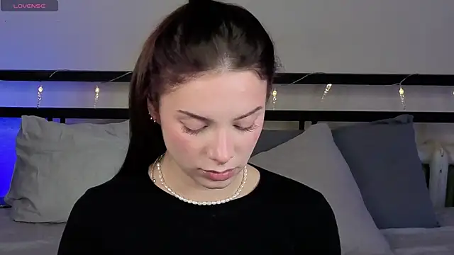 Snapshot of sinthiaroze chatting on October 2025 05:25:01 PM sinthiaroze online show from October 2025 05:25:01 PM