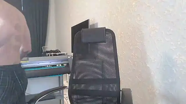 Snapshot of Marselle_Laker chatting on February 2025 06:13:02 AM Marselle Laker online show from February 2025 06:13:02 AM