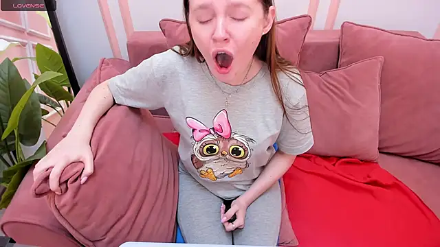 JannaVerdi  online show from February 2025 01:01:01 PM