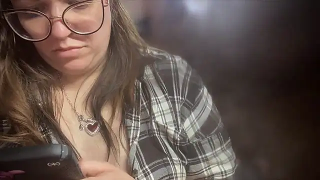 Snapshot of spunlikecottoncandy chatting on February 2025 08:10:01 PM spunlikecottoncandy online show from February 2025 08:10:01 PM