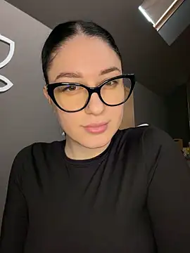 Snapshot of moniqque chatting on November 2025 06:58:02 AM moniqque online show from November 2025 06:58:02 AM