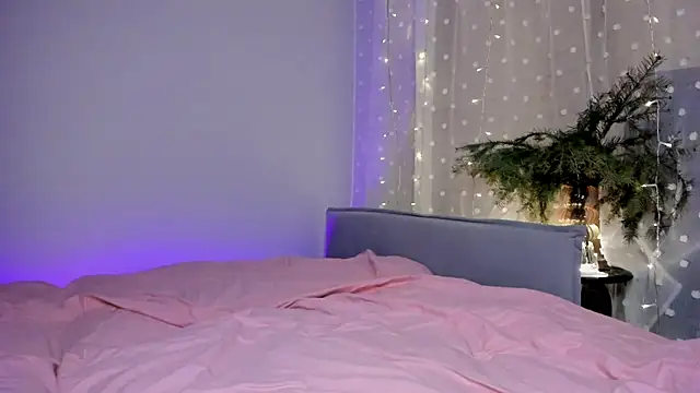 lina stones online show from December 2025 10:46:02 AM