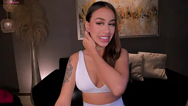 DannaCruz online show from December 2024 07:01:02 PM
