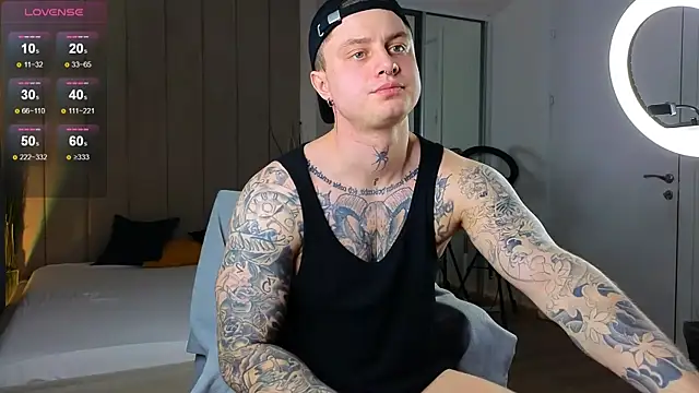 Snapshot of more__than__love chatting on February 2025 10:44:02 AM more than love online show from February 2025 10:44:02 AM