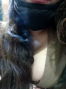 Sexybomb33 online show from December 2024 07:38:02 PM