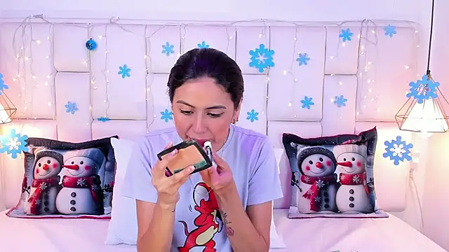 SarahSophia  online show from December 2024 11:39:02 AM