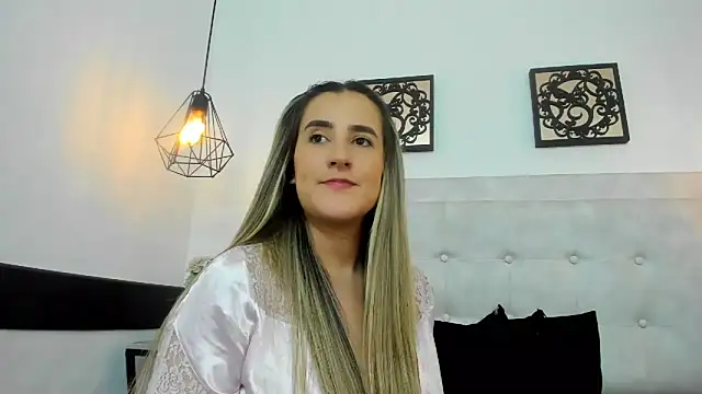 Hanna86 online show from January 2025 01:26:01 AM