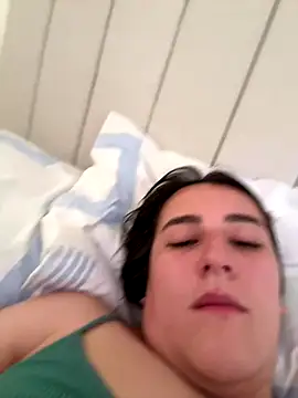 Hanna86 online show from December 2025 03:49:02 PM