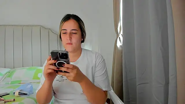 Snapshot of Hanna86 chatting on July 2026 08:48:02 PM Hanna86 online show from July 2026 08:48:02 PM