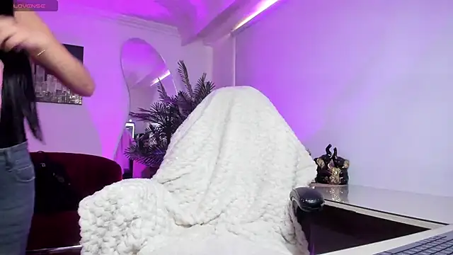 Snapshot of NebetColin chatting on October 2025 07:11:01 PM NebetColin online show from October 2025 07:11:01 PM