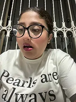 croftsmila online show from April 2026 11:53:01 PM