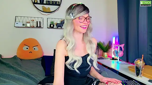 Kittychatte online show from January 2025 08:38:02 PM