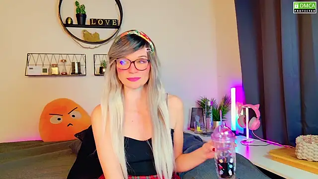 Kittychatte online show from January 2025 08:15:02 PM