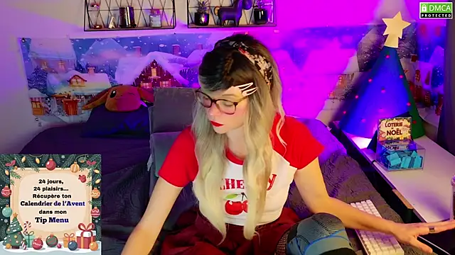 Kittychatte online show from December 2025 09:10:02 PM