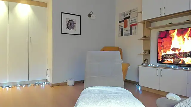 Snapshot of bellahot77 chatting on December 2024 12:38:02 PM bellahot77 online show from December 2024 12:38:02 PM