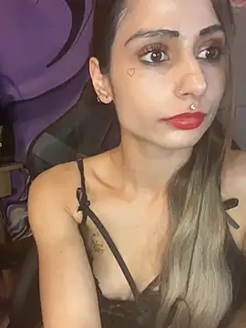 Snapshot of LaPetitechienne1 chatting on December 2024 09:21:02 AM LaPetitechienne1 online show from December 2024 09:21:02 AM