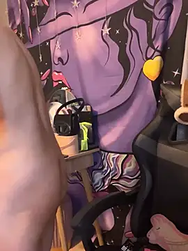 Snapshot of LaPetitechienne1 chatting on January 2025 04:14:02 PM LaPetitechienne1 online show from January 2025 04:14:02 PM