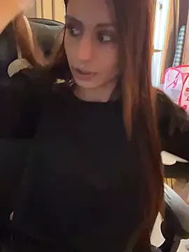 Snapshot of LaPetitechienne1 chatting on January 2025 01:44:02 PM LaPetitechienne1 online show from January 2025 01:44:02 PM