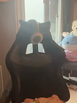 Snapshot of LaPetitechienne1 chatting on January 2025 11:22:01 AM LaPetitechienne1 online show from January 2025 11:22:01 AM