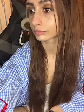 Snapshot of LaPetitechienne1 chatting on February 2025 02:02:01 PM LaPetitechienne1 online show from February 2025 02:02:01 PM