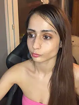 Snapshot of LaPetitechienne1 chatting on February 2025 09:34:02 PM LaPetitechienne1 online show from February 2025 09:34:02 PM