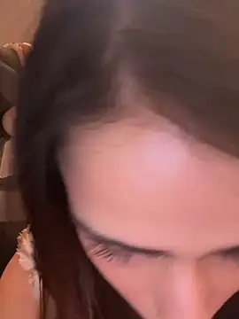 Snapshot of LaPetitechienne1 chatting on February 2025 04:20:01 PM LaPetitechienne1 online show from February 2025 04:20:01 PM