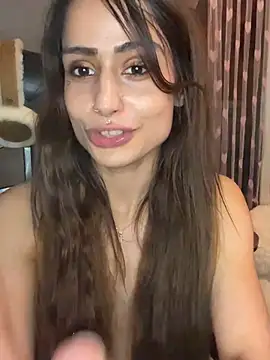 Snapshot of LaPetitechienne1 chatting on February 2025 09:15:01 PM LaPetitechienne1 online show from February 2025 09:15:01 PM