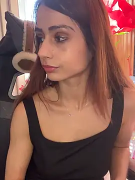 Snapshot of LaPetitechienne1 chatting on February 2025 04:10:01 PM LaPetitechienne1 online show from February 2025 04:10:01 PM