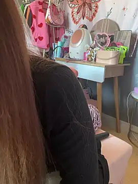 Snapshot of LaPetitechienne1 chatting on March 2025 12:11:01 PM LaPetitechienne1 online show from March 2025 12:11:01 PM