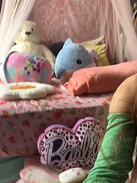 Snapshot of LaPetitechienne1 chatting on March 2025 12:50:02 PM LaPetitechienne1 online show from March 2025 12:50:02 PM