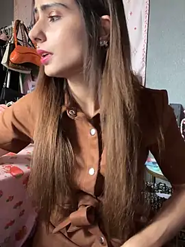 Snapshot of LaPetitechienne1 chatting on October 2025 12:19:01 PM LaPetitechienne1 online show from October 2025 12:19:01 PM