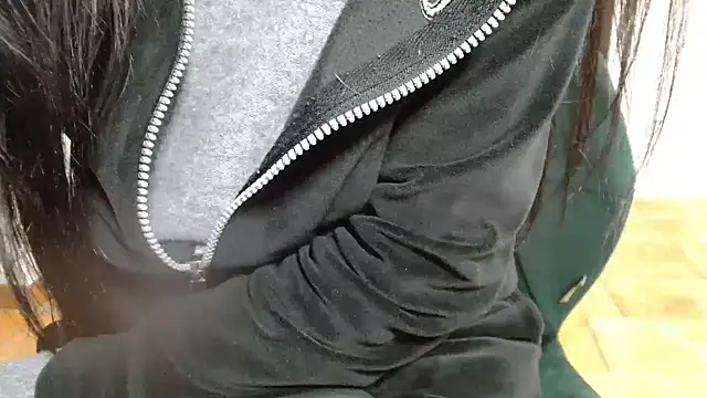 Snapshot of patatinahot87 chatting on January 2026 05:38:01 PM patatinahot87 online show from January 2026 05:38:01 PM